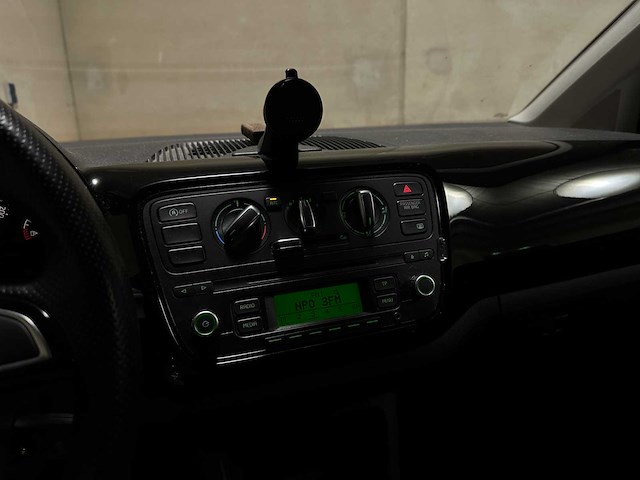 Skoda citigo 1.0 greentech fresh 60pk 2016 (origineel-nl), jh-575-l - afbeelding 17 van  46