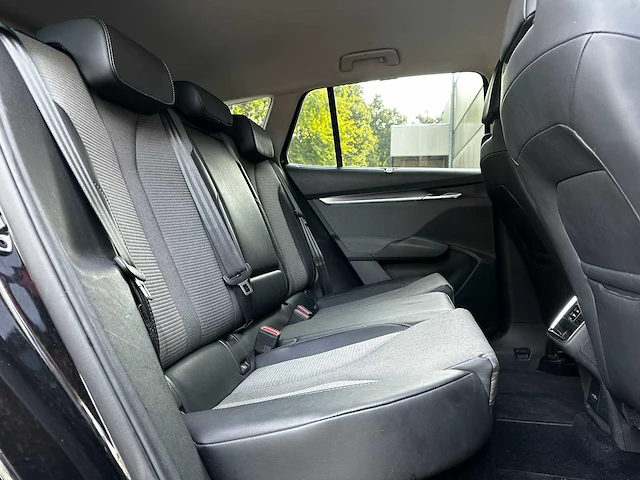 Skoda enyaq iv 60 179pk 2021 (origineel-nl + 1e eigenaar), l-978-hs - afbeelding 33 van  50