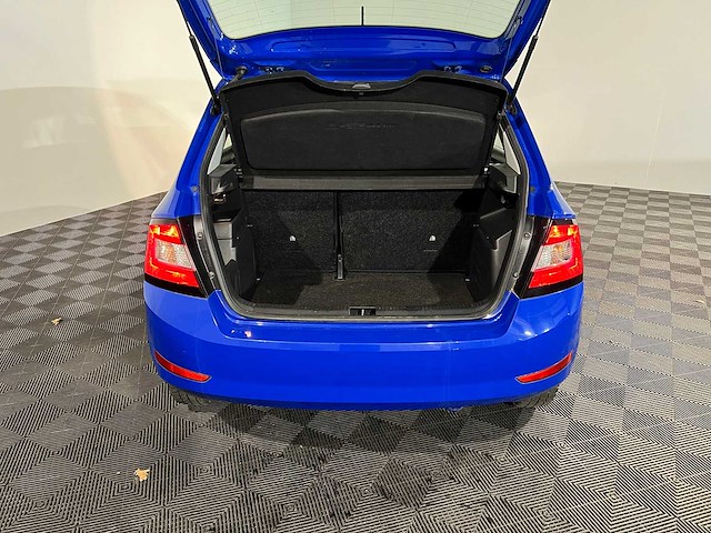 Skoda fabia 1.0 active, j-917-vf - afbeelding 9 van  14