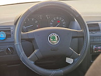 Skoda fabia 1.4-16v creation 2003 | 33-lt-rg - afbeelding 3 van  24