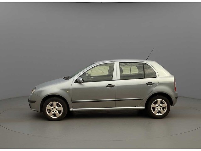 Škoda fabia 1.4-16v elegance | z-250-dx i - afbeelding 11 van  18