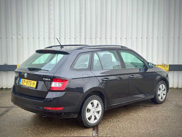 Skoda fabia combi 1.0 active; xp-975-h - afbeelding 7 van  14