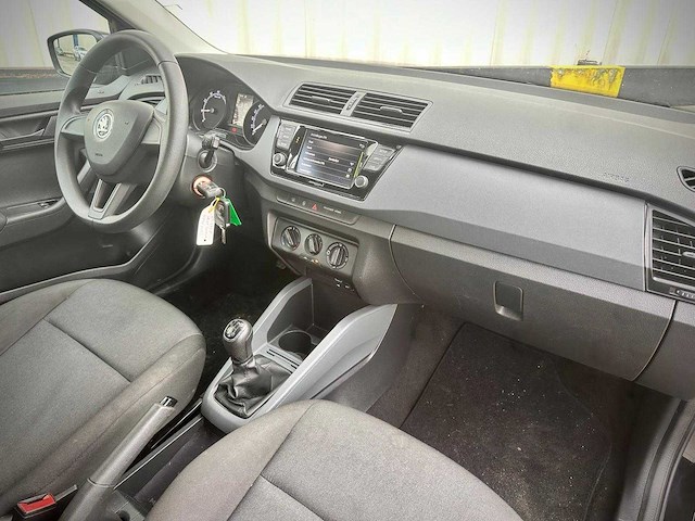 Skoda fabia combi 1.0 active; xp-975-h - afbeelding 11 van  14