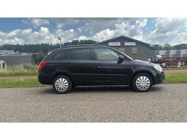 Skoda fabia combi 1.2-12v go 2010 | n-341-dt i - afbeelding 4 van  13