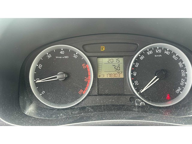 Skoda fabia combi 1.2-12v go 2010 | n-341-dt i - afbeelding 7 van  13