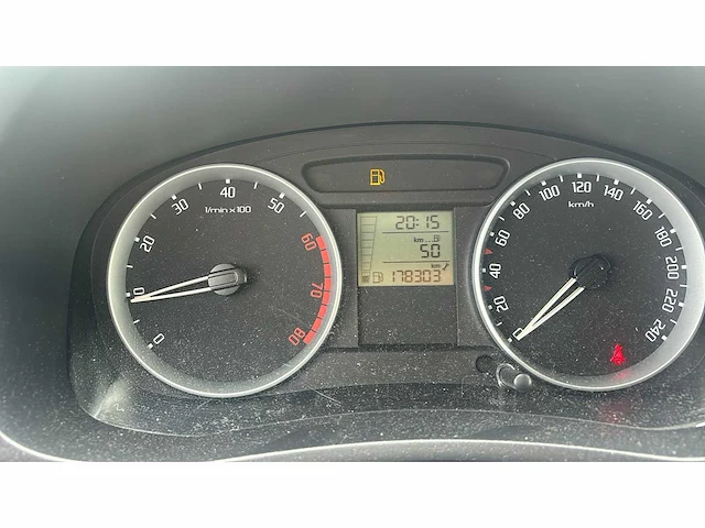 Skoda fabia combi 1.2-12v go 2010 | n-341-dt i - afbeelding 7 van  13