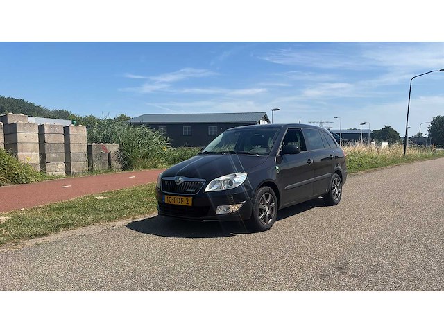 Skoda fabia combi 1.2 tdi greenline 2011 | 10-pdf-2 i - afbeelding 1 van  13