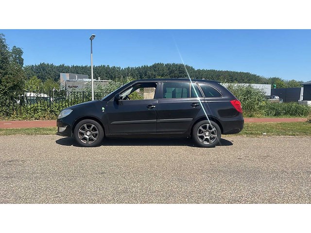Skoda fabia combi 1.2 tdi greenline 2011 | 10-pdf-2 i - afbeelding 8 van  13