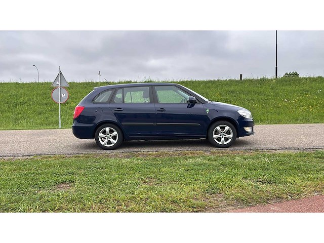Skoda fabia combi 1.2 tdi greenline 2012 | 26-tln-7 i - afbeelding 2 van  14
