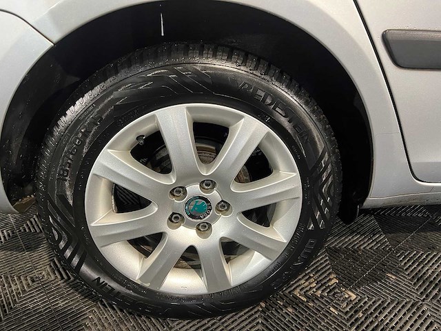 Skoda fabia combi 1.2 tsi arctic, 81-zlk-2 - afbeelding 8 van  10