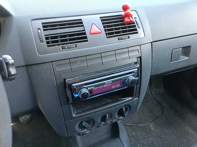 Skoda fabia combi 1.4-16v ambiente , 73-rh-sr - afbeelding 3 van  17