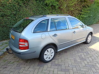 Skoda fabia combi 1.4-16v ambiente , 73-rh-sr - afbeelding 11 van  17