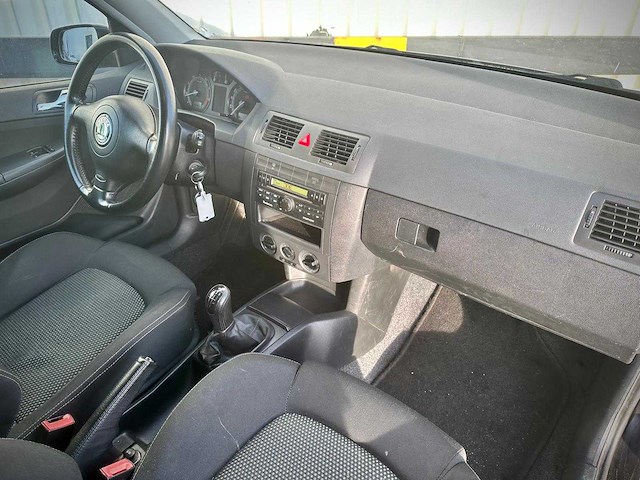 Skoda fabia combi 1.4 16v equipe, 24-rz-td - afbeelding 6 van  8