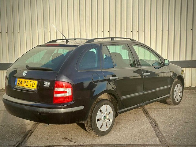 Skoda fabia combi 1.4 16v equipe, 24-rz-td - afbeelding 6 van  13