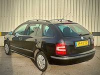 Skoda fabia combi 1.4 16v equipe, 24-rz-td - afbeelding 8 van  13