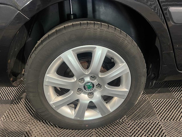 Skoda fabia combi 1.4-16v sprint, 02-lgf-4 - afbeelding 14 van  17