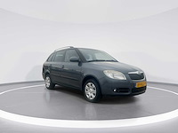 Skoda fabia combi 1.4-16v tour 2010 | 89-klf-9 - afbeelding 12 van  21