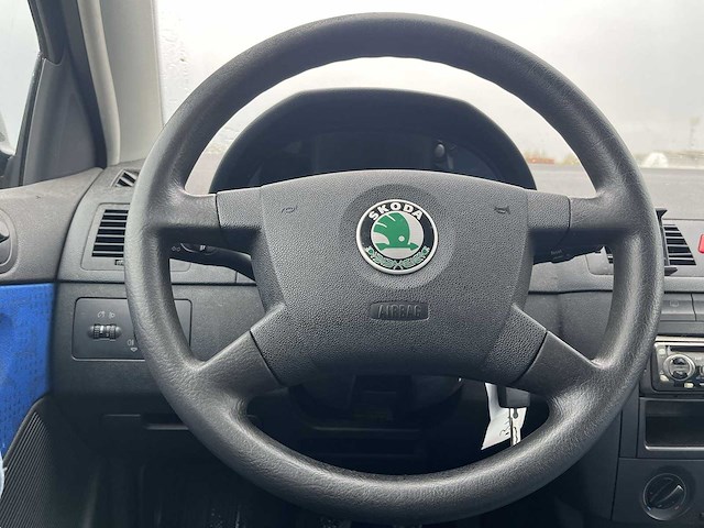 Skoda fabia combi 1.4 comfort 2003 | 22-lh-hp - afbeelding 2 van  24