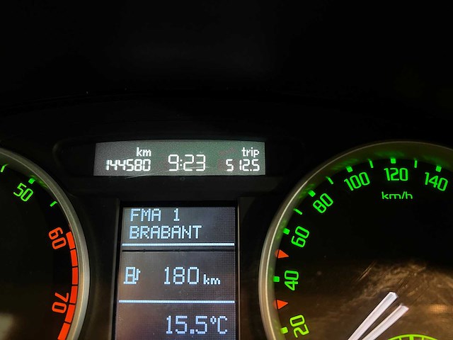 Skoda fabia combi 1.6-16v elegance, 07-zn-ph - afbeelding 9 van  16