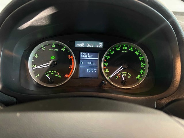 Skoda fabia combi 1.6-16v elegance, 07-zn-ph - afbeelding 10 van  16