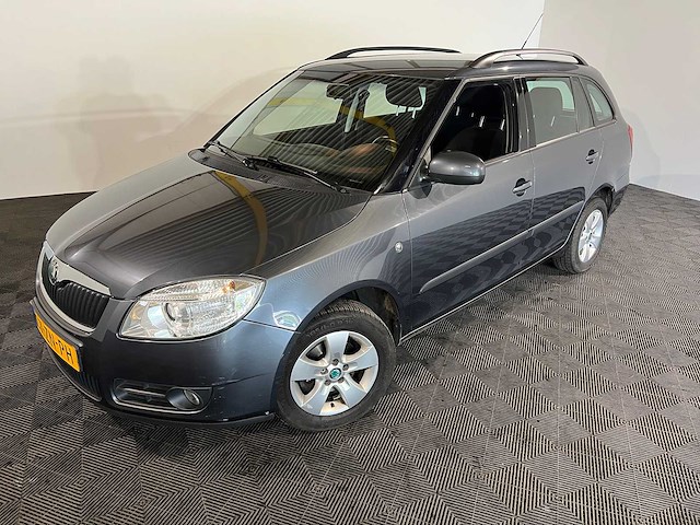 Skoda fabia combi 1.6-16v elegance, 07-zn-ph - afbeelding 1 van  16