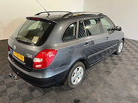 Skoda fabia combi 1.6-16v elegance, 07-zn-ph - afbeelding 4 van  16