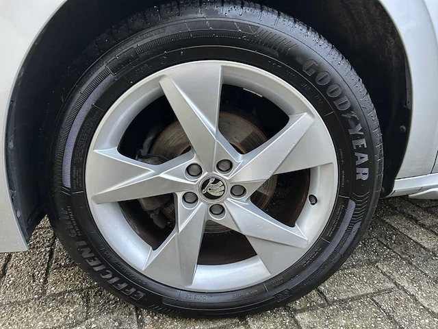 Skoda kamiq 1.5 tsi act bns edt *, k-409-vb - afbeelding 10 van  20