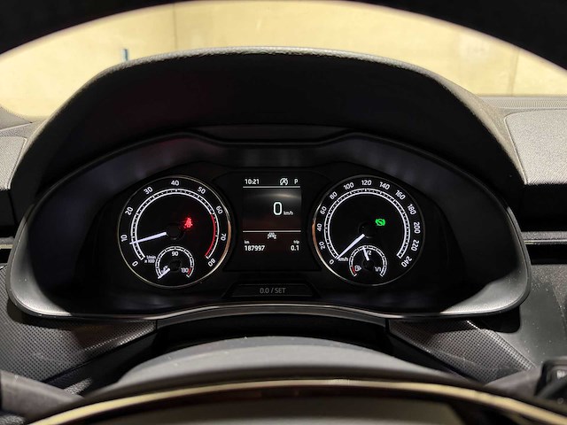 Skoda kamiq 1.5 tsi act sport business 150pk 2021 automaat, r-487-gs - afbeelding 18 van  39