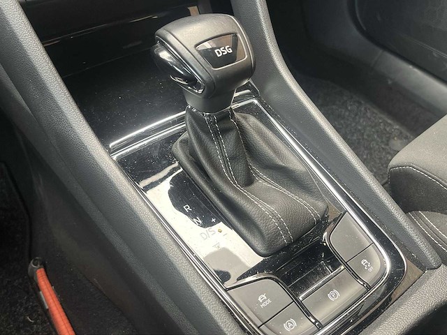 Skoda karoq 1.5 tsi sportline business 2022 | n-246-zt - afbeelding 16 van  28