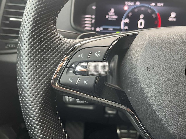 Skoda karoq 1.5 tsi sportline business 2022 | n-246-zt - afbeelding 8 van  28