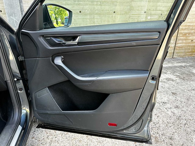 Skoda kodiaq 1.5 tsi business edition 150pk 2019 (origineel-nl), zr-952-x - afbeelding 8 van  14