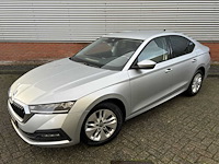 Skoda octavia 1.0 e tsi business edition,* k-006-sn - afbeelding 1 van  9