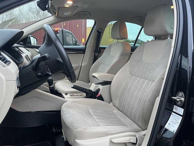 Skoda octavia 1.0 tsi greentech style business 2019 | xt-020-p - afbeelding 2 van  24