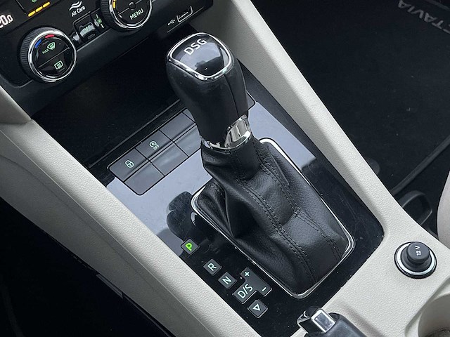 Skoda octavia 1.0 tsi greentech style business 2019 | xt-020-p - afbeelding 13 van  24