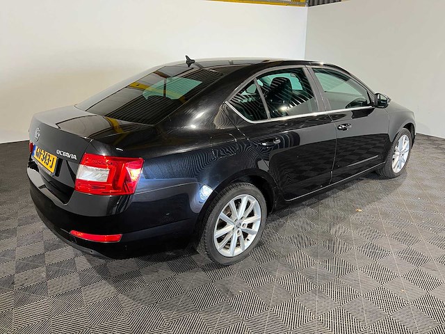 Skoda octavia 1.2 tsi grt amb. bns, gh-343-j - afbeelding 10 van  13