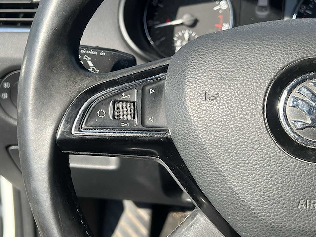 Skoda octavia 1.4 tsi 2015 | gg-871-x - afbeelding 10 van  28