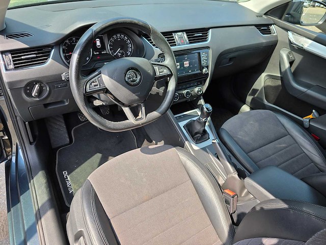 Skoda octavia combi 1.0 tsi greentech ambition business 2017 | kx-498-n - afbeelding 13 van  30
