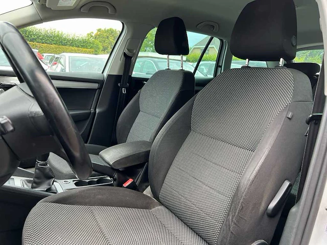 Škoda octavia combi 1.0 tsi greentech ambition business | kg-637-p - afbeelding 32 van  35