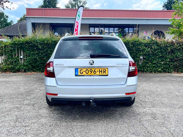 Skoda octavia combi 1.0 tsi grt amb. bns, automaat* g-096-hr - afbeelding 4 van  5