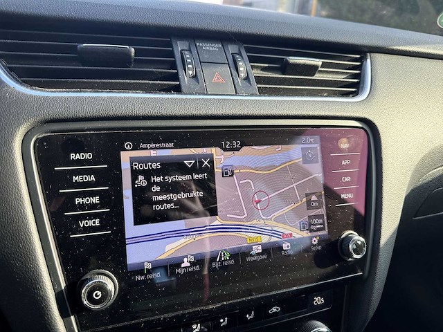 Skoda octavia combi 1.0 tsi tsi greentech ambition business | np-331-b - afbeelding 2 van  30