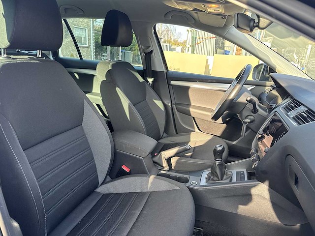 Skoda octavia combi 1.0 tsi tsi greentech ambition business | np-331-b - afbeelding 16 van  30