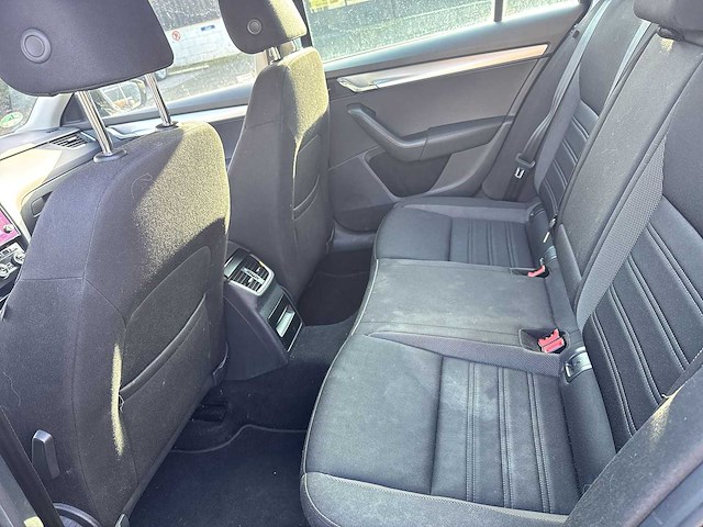 Skoda octavia combi 1.0 tsi tsi greentech ambition business | np-331-b - afbeelding 6 van  30