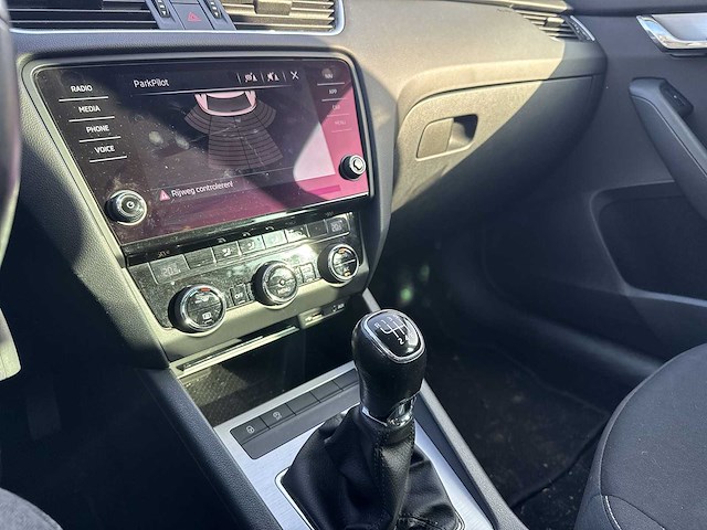 Skoda octavia combi 1.0 tsi tsi greentech ambition business | np-331-b - afbeelding 11 van  30