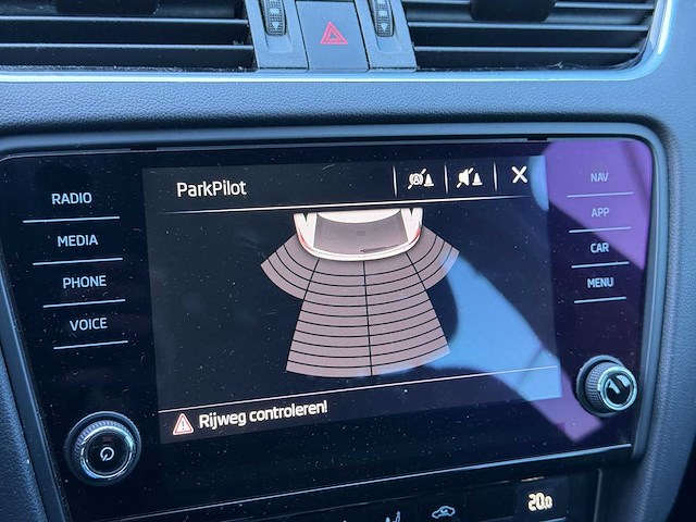 Skoda octavia combi 1.0 tsi tsi greentech ambition business | np-331-b - afbeelding 8 van  24