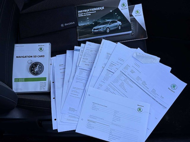 Skoda octavia combi 1.0 tsi tsi greentech ambition business | np-331-b - afbeelding 32 van  34