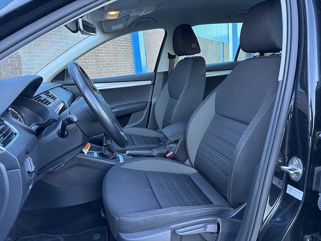 Skoda octavia combi 1.0 tsi tsi greentech ambition business | np-331-b - afbeelding 2 van  34