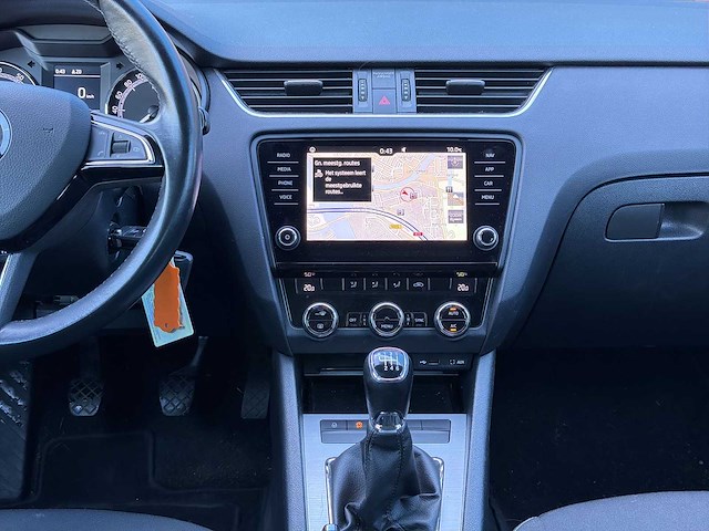 Skoda octavia combi 1.0 tsi tsi greentech ambition business | np-331-b - afbeelding 26 van  34