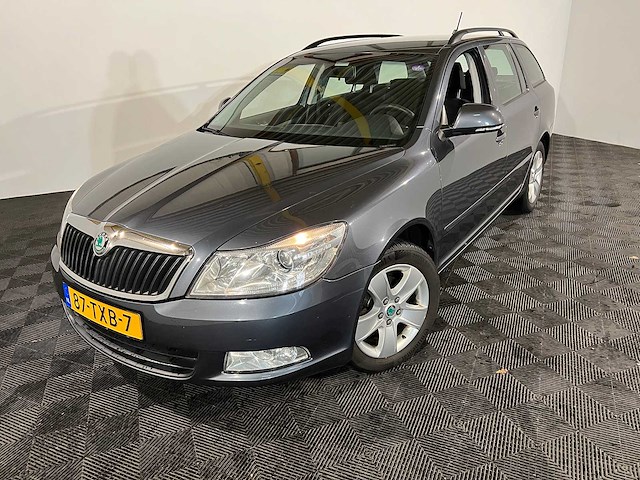Skoda octavia combi 1.2 tsi ambition, 87-txb-7 - afbeelding 1 van  13