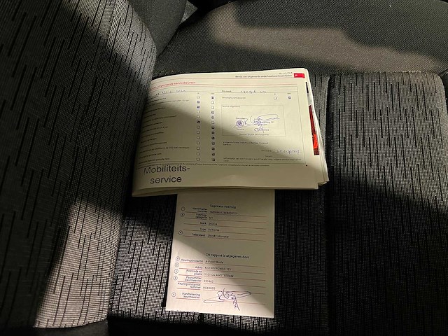 Skoda octavia combi 1.2 tsi ambition, 87-txb-7 - afbeelding 11 van  13