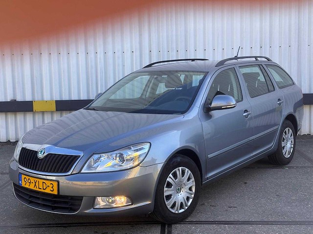 Skoda octavia combi 1.2 tsi ambition ; 99-xld-3 - afbeelding 1 van  15